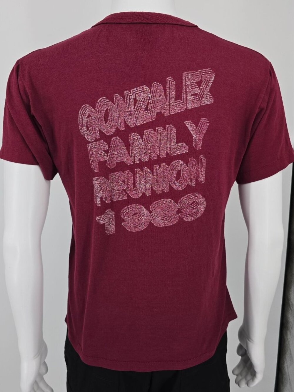 Vintage 1989 Russell Athletic Gonzales Family Reunion Back Graphic T-Shirt (M)